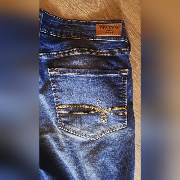 Levi's Size 9 Women's Distressed Skinny Jeans - Dark Blue - Picture 13 of 16